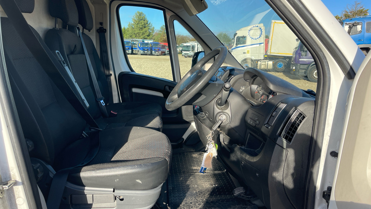 PEUGEOT BOXER 333 2.2 BLUE HDI 120PS - Small van: picture 5 PEUGEOT BOXER 333 2.2 BLUE HDI 120PS - Small van: picture 5