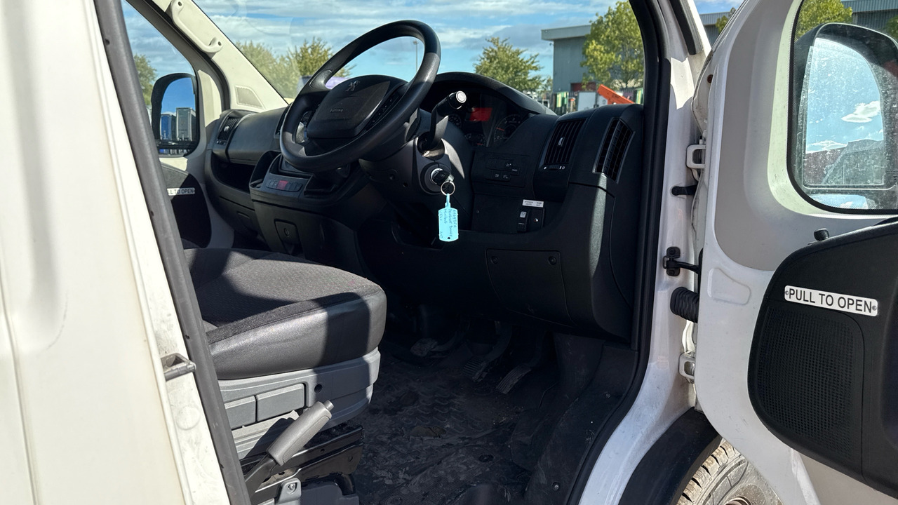 PEUGEOT BOXER 440 2.0 BlueHDi 130ps - Minibus, Passenger van: picture 5 PEUGEOT BOXER 440 2.0 BlueHDi 130ps - Minibus, Passenger van: picture 5
