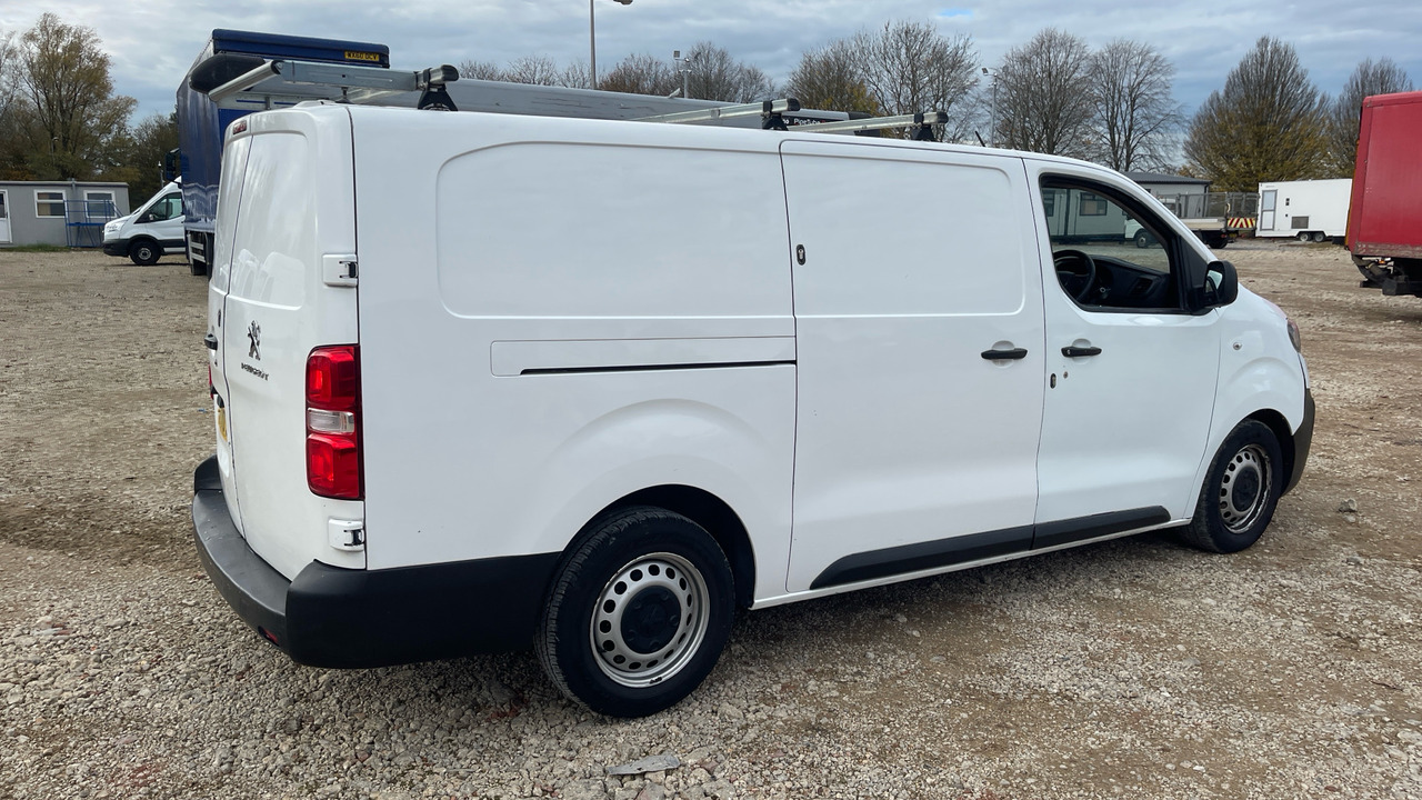 PEUGEOT EXPERT PROFESSIONAL 1200 1.5 BLUE HDI 100PS - Small van: picture 4 PEUGEOT EXPERT PROFESSIONAL 1200 1.5 BLUE HDI 100PS - Small van: picture 4