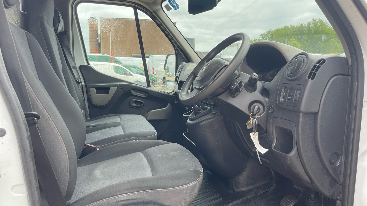 RENAULT MASTER LL35 2.3 DCI 130PS BUSINESS - Flatbed van: picture 5 RENAULT MASTER LL35 2.3 DCI 130PS BUSINESS - Flatbed van: picture 5