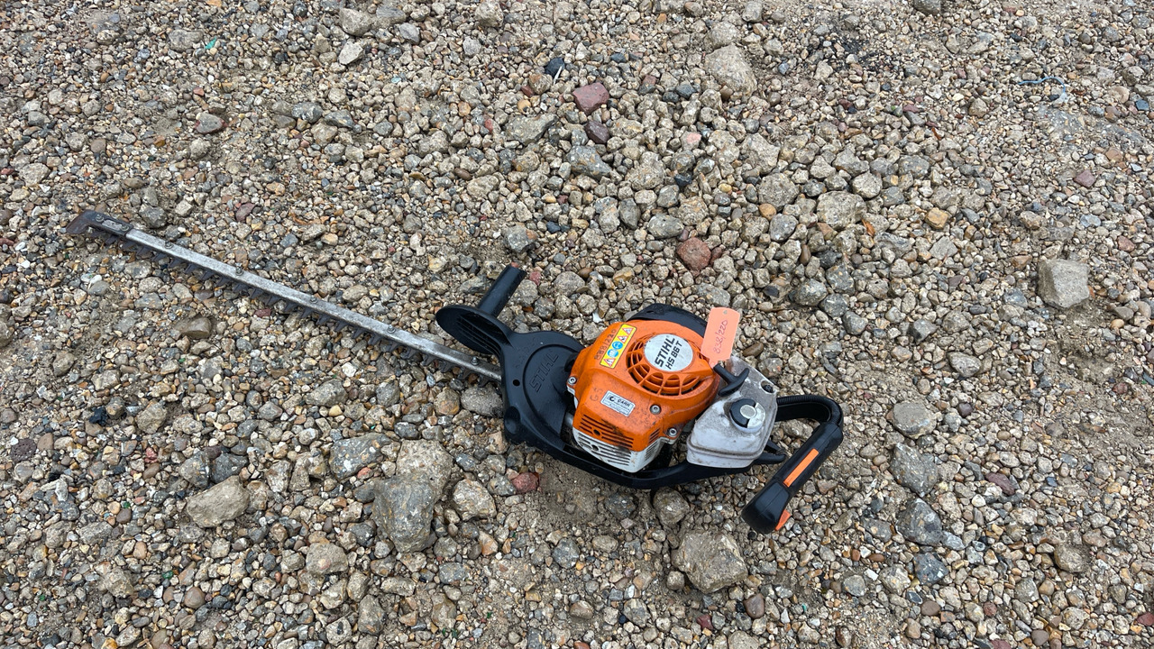 STIHL HS86T HEDGECUTTER - Construction equipment: picture 1 STIHL HS86T HEDGECUTTER - Construction equipment: picture 1