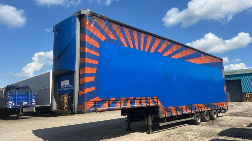 TIGER CURTAINSIDE - DOUBLE DECK - STEPFRAME - Curtainsider semi-trailer: picture 4 TIGER CURTAINSIDE - DOUBLE DECK - STEPFRAME - Curtainsider semi-trailer: picture 4