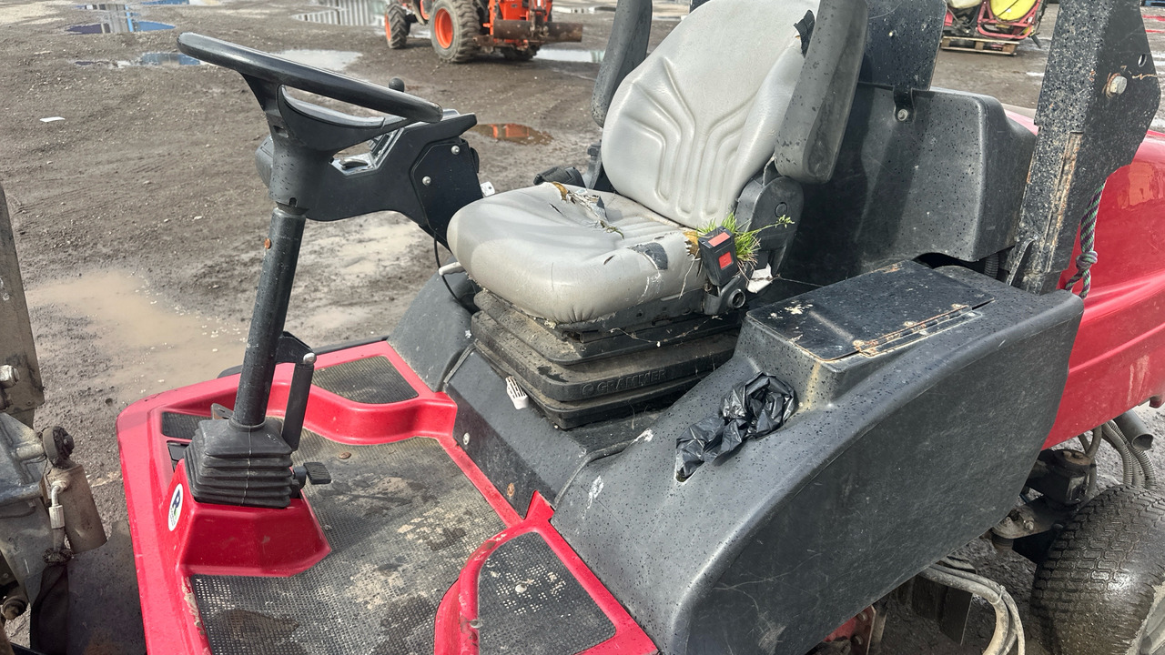 TORO LT3340 - Garden mower: picture 5 TORO LT3340 - Garden mower: picture 5