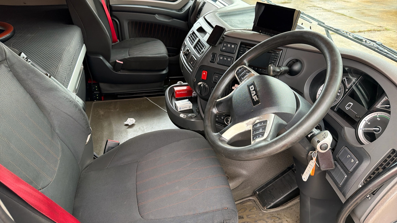 Tractor unit DAF XF 530: picture 6 Tractor unit DAF XF 530: picture 6