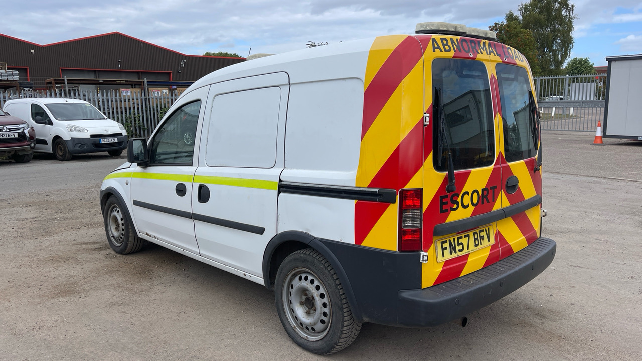 VAUXHALL COMBO 1700 16V 1.7 CDTI - Small van: picture 3 VAUXHALL COMBO 1700 16V 1.7 CDTI - Small van: picture 3