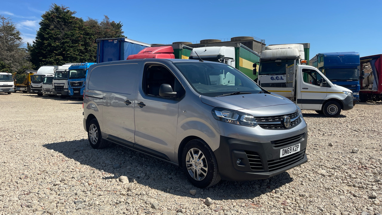 VAUXHALL VIVARO 2700 1.5 100PS - Small van: picture 1 VAUXHALL VIVARO 2700 1.5 100PS - Small van: picture 1