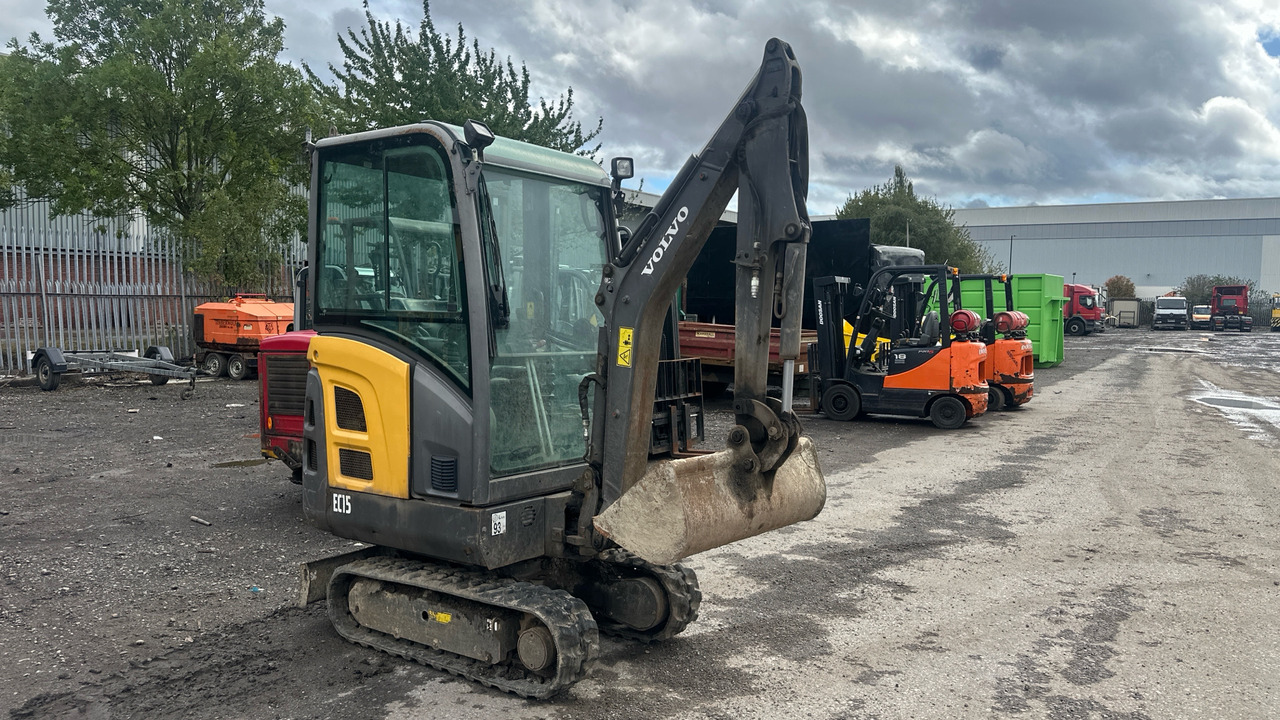 VOLVO EC15D - Mini excavator: picture 1 VOLVO EC15D - Mini excavator: picture 1