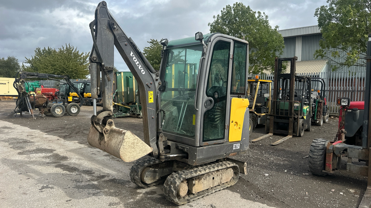 VOLVO EC15D - Mini excavator: picture 2 VOLVO EC15D - Mini excavator: picture 2