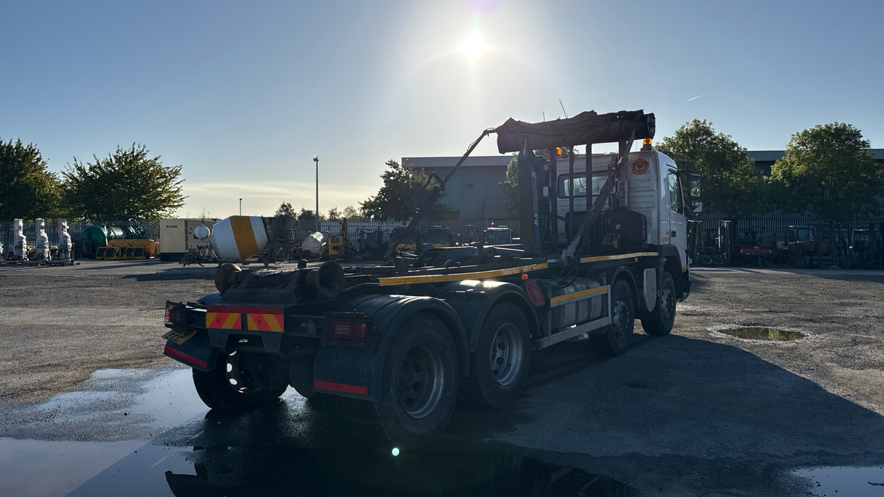 Volvo FMX 380 - Hook lift truck: picture 4 Volvo FMX 380 - Hook lift truck: picture 4