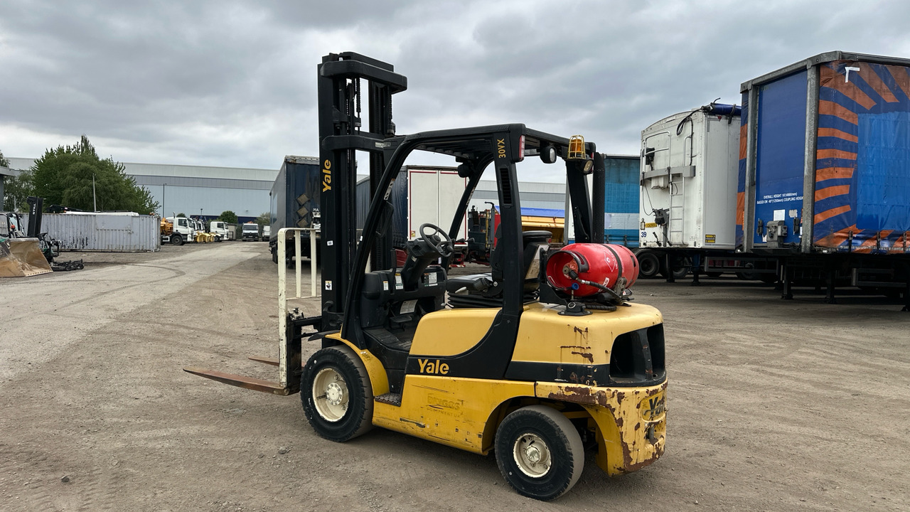 YALE GLP30VX V2795 - Forklift: picture 3 YALE GLP30VX V2795 - Forklift: picture 3