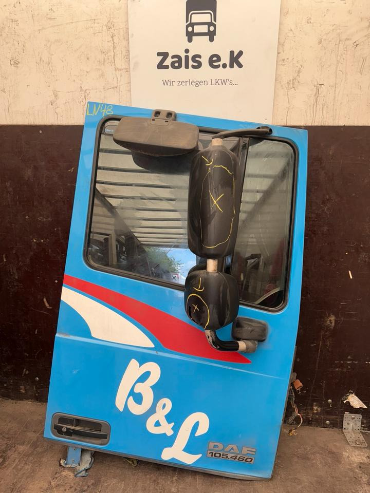 DAF XF 105,460 Beifahrertür Blau Spiegel Innenverkleidung LN 48 - Door and parts for Truck: picture 1 DAF XF 105,460 Beifahrertür Blau Spiegel Innenverkleidung LN 48 - Door and parts for Truck: picture 1