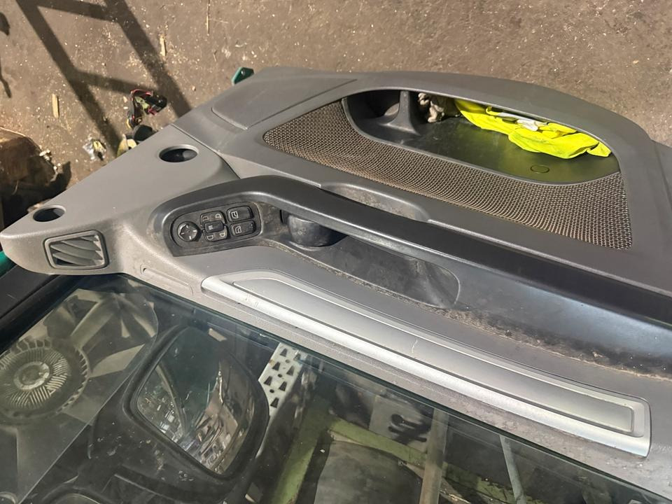 DAF XF 460 EU6 Fahrertür Grün Links Spiegel Innenverkleidung - Door and parts for Truck: picture 4 DAF XF 460 EU6 Fahrertür Grün Links Spiegel Innenverkleidung - Door and parts for Truck: picture 4