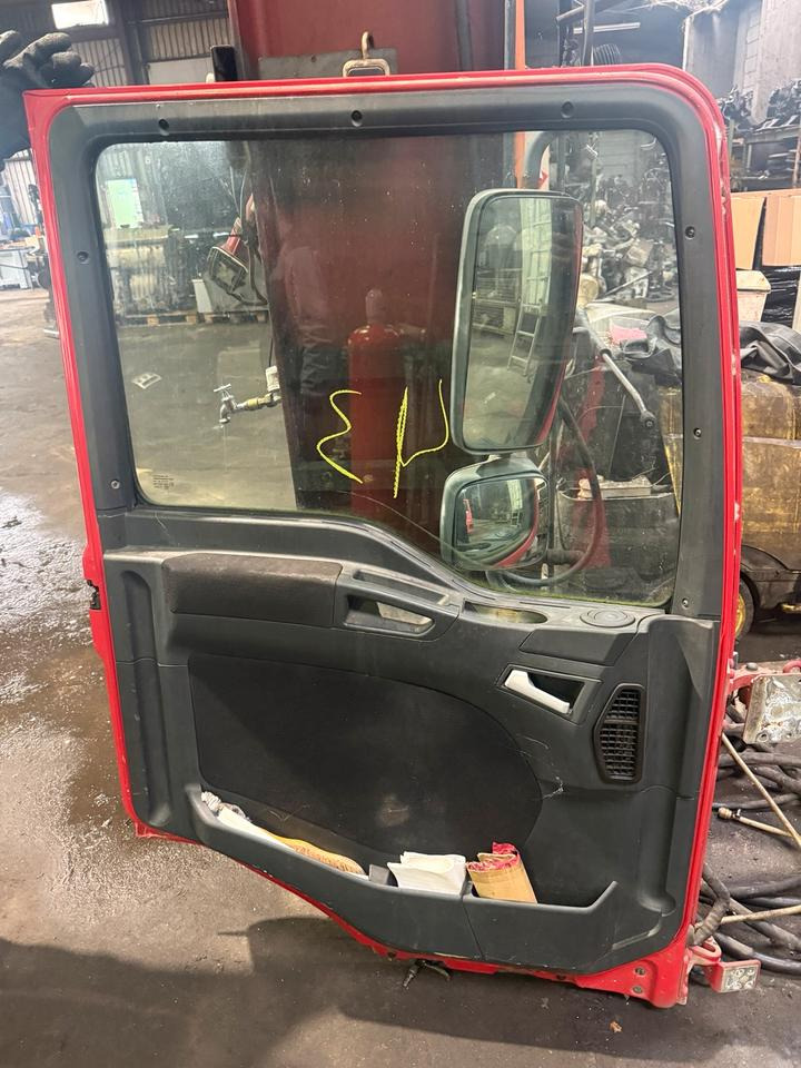 MAN TGL Fahrertür Rot Spiegel Innenverkleidung - Door and parts for Truck: picture 2 MAN TGL Fahrertür Rot Spiegel Innenverkleidung - Door and parts for Truck: picture 2