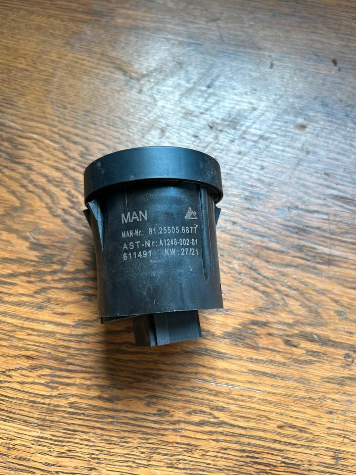 MAN TGL Lichtschalter 81.25505.6877 - Electrical system for Truck: picture 2 MAN TGL Lichtschalter 81.25505.6877 - Electrical system for Truck: picture 2