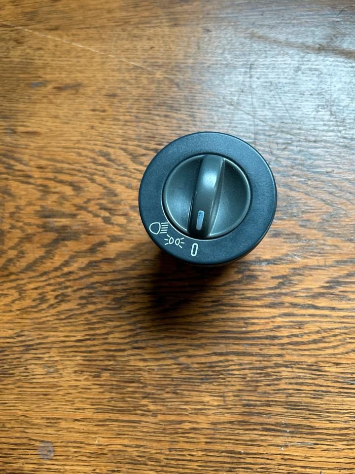 MAN TGL Lichtschalter 81.25525.0193 - Electrical system for Truck: picture 1 MAN TGL Lichtschalter 81.25525.0193 - Electrical system for Truck: picture 1