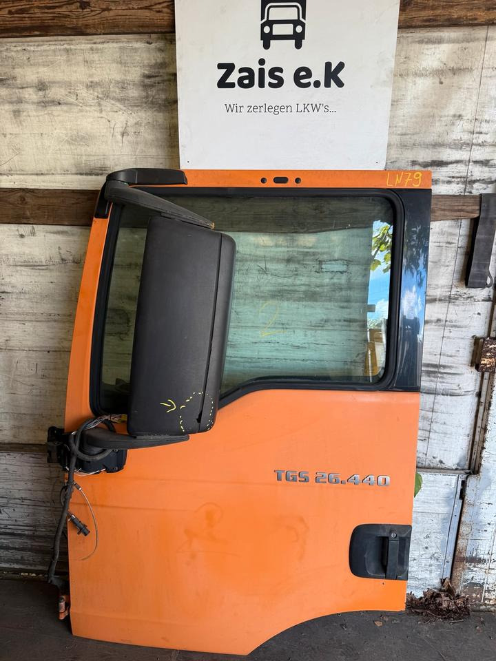 MAN TGS EU6 Fahrertür Orange Spiegel Innenverkleidung LN 79 - Door and parts for Truck: picture 1 MAN TGS EU6 Fahrertür Orange Spiegel Innenverkleidung LN 79 - Door and parts for Truck: picture 1