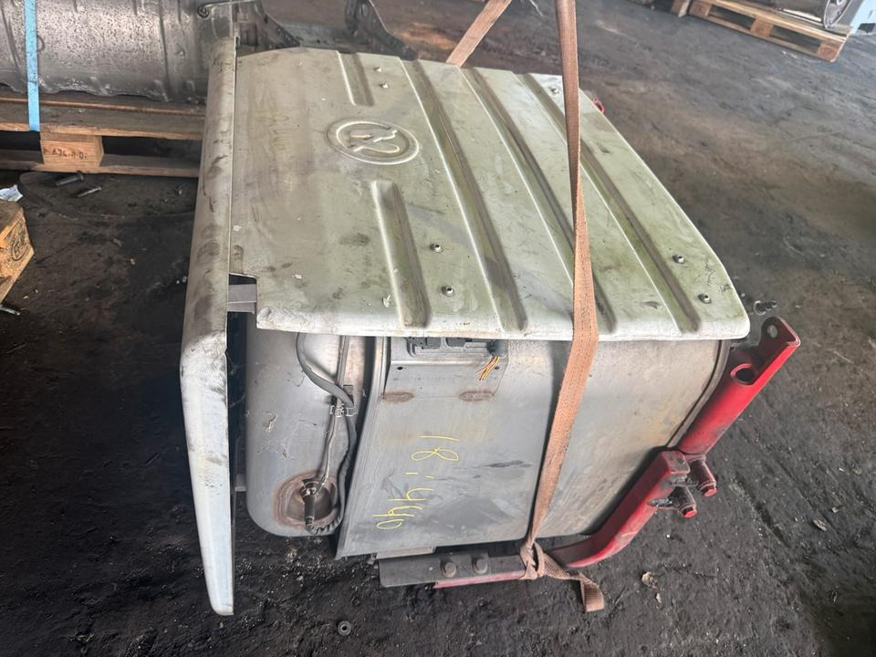 MAN TGX EU6 Auspuff Katalysator 81.151036125 - Exhaust system for Truck: picture 3 MAN TGX EU6 Auspuff Katalysator 81.151036125 - Exhaust system for Truck: picture 3