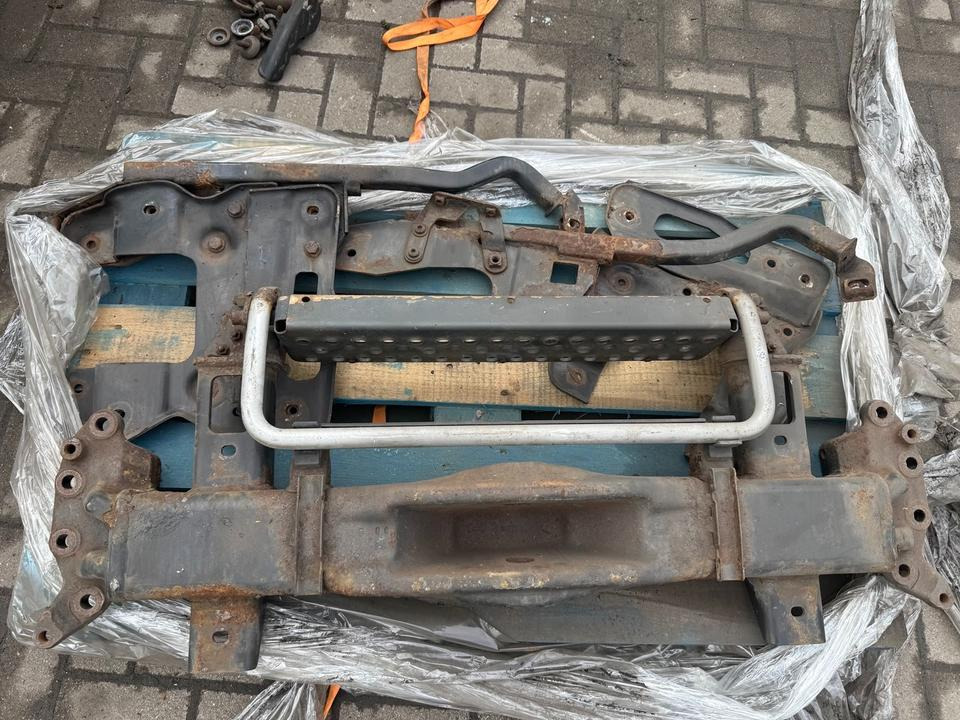 Bumper for Truck MAN TGX Eisen Stoßstange komplett: picture 7 Bumper for Truck MAN TGX Eisen Stoßstange komplett: picture 7