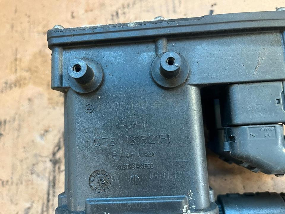 Mercedes Actros MP4 AdBlue Pumpe A0001403978 - Fuel pump for Truck: picture 2 Mercedes Actros MP4 AdBlue Pumpe A0001403978 - Fuel pump for Truck: picture 2