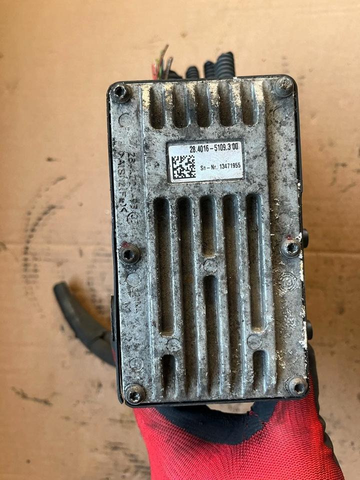 Mercedes Actros MP4 AdBlue Pumpe A0001403978 - Fuel pump for Truck: picture 5 Mercedes Actros MP4 AdBlue Pumpe A0001403978 - Fuel pump for Truck: picture 5