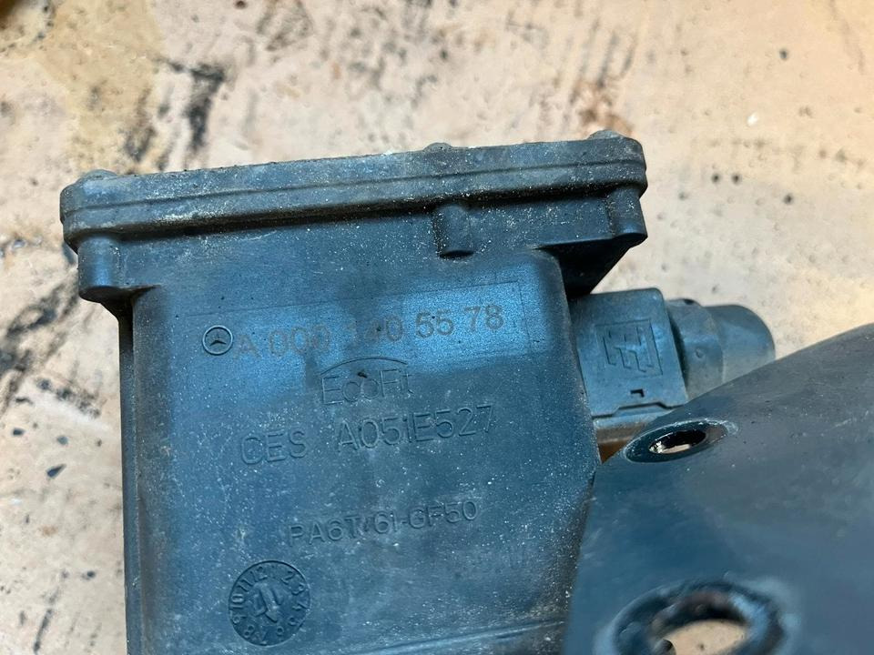 Mercedes Actros MP4 AdBlue Pumpe A0001405578 - Fuel pump for Truck: picture 2 Mercedes Actros MP4 AdBlue Pumpe A0001405578 - Fuel pump for Truck: picture 2