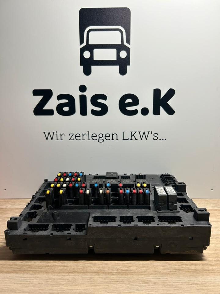 Mercedes Actros MP4 Continental Sicherungskasten A0014466158 - Fuse for Truck: picture 1 Mercedes Actros MP4 Continental Sicherungskasten A0014466158 - Fuse for Truck: picture 1