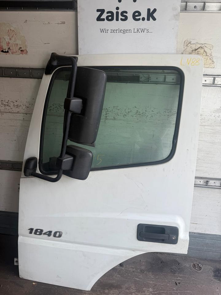 Mercedes Atego EU6 Fahrertür Weiß Spiegel Innenverkleidung LN 88 - Door and parts for Truck: picture 1 Mercedes Atego EU6 Fahrertür Weiß Spiegel Innenverkleidung LN 88 - Door and parts for Truck: picture 1