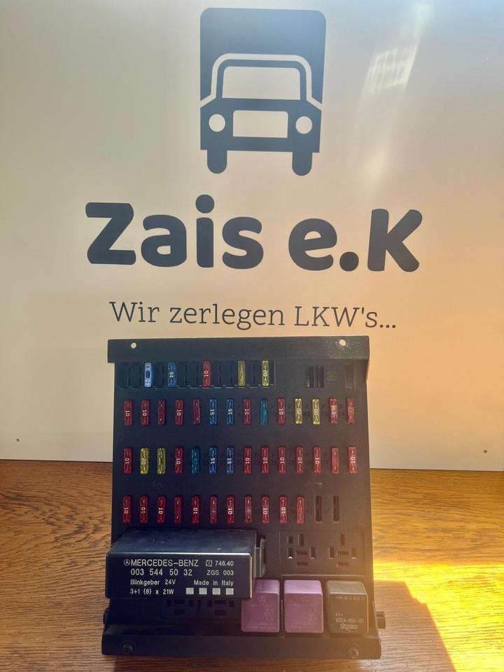 Mercedes Atego Sicherungskasten (Zentralelektrik) A0015433615 - Fuse for Truck: picture 1 Mercedes Atego Sicherungskasten (Zentralelektrik) A0015433615 - Fuse for Truck: picture 1