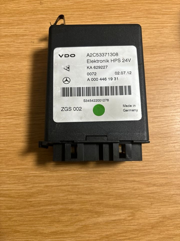 Mercedes Benz Actros MP 3 VDO HPS Steuergerät A0004461931 - ECU for Truck: picture 1 Mercedes Benz Actros MP 3 VDO HPS Steuergerät A0004461931 - ECU for Truck: picture 1