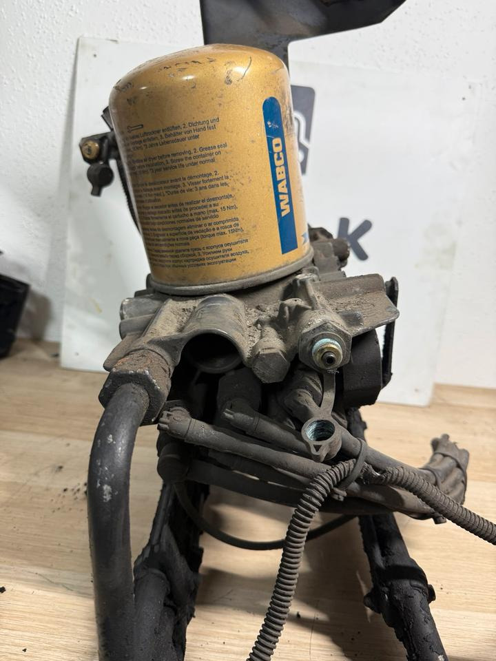 Mercedes KNORR-BREMSE Lufttrockner A0014460464 K078213 - Brake accessory for Truck: picture 5 Mercedes KNORR-BREMSE Lufttrockner A0014460464 K078213 - Brake accessory for Truck: picture 5