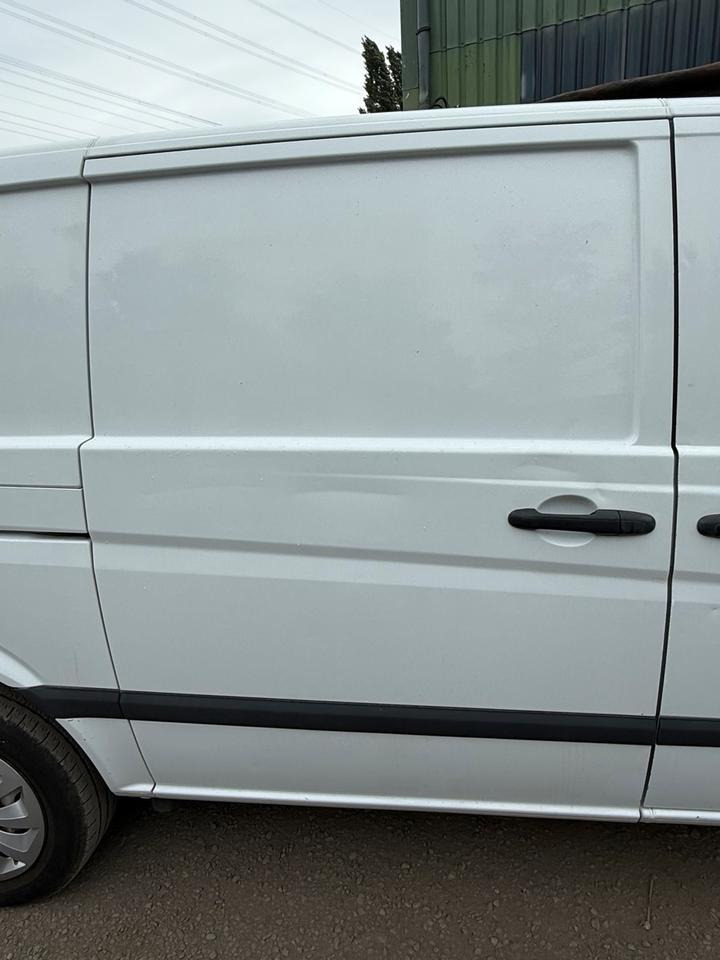 Mercedes VITO Seitentür Schiebetür BJ 2012 - Door and parts for Van: picture 1 Mercedes VITO Seitentür Schiebetür BJ 2012 - Door and parts for Van: picture 1