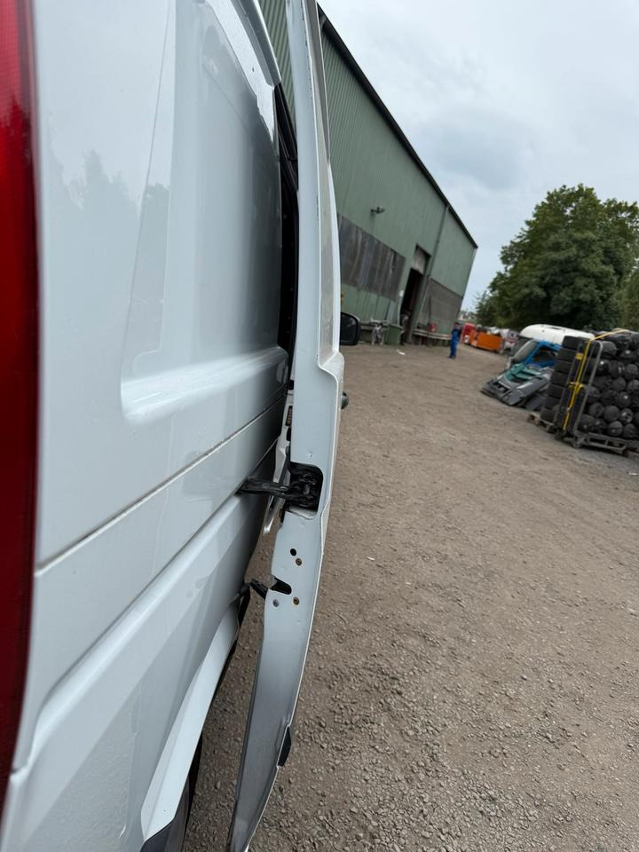 Mercedes VITO Seitentür Schiebetür BJ 2012 - Door and parts for Van: picture 5 Mercedes VITO Seitentür Schiebetür BJ 2012 - Door and parts for Van: picture 5
