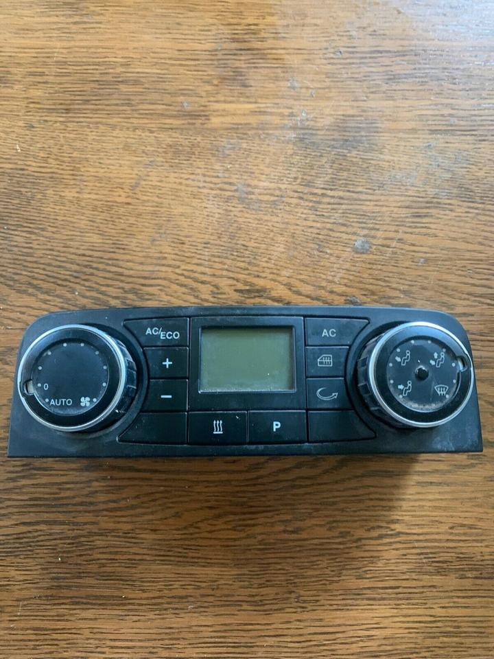 MAN Klimabendienteil Lüftung Klima 81.61990.6081 - Spare parts: picture 1 MAN Klimabendienteil Lüftung Klima 81.61990.6081 - Spare parts: picture 1