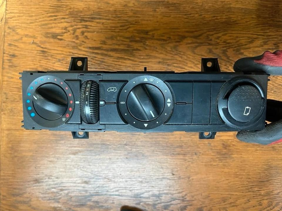 VW Crafter Klimabedienteil Klima Heizung 5HB009182 - Heating/ Ventilation for Truck: picture 1 VW Crafter Klimabedienteil Klima Heizung 5HB009182 - Heating/ Ventilation for Truck: picture 1