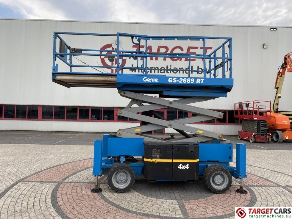 Genie GS-2669RT Diesel 4x4 Scissor Work Lift 1000cm - Scissor lift: picture 5 Genie GS-2669RT Diesel 4x4 Scissor Work Lift 1000cm - Scissor lift: picture 5
