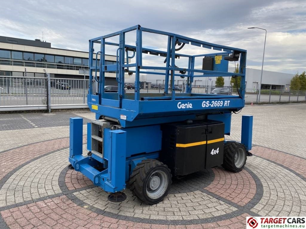 Genie GS-2669RT Diesel 4x4 Scissor Work Lift 1000cm - Scissor lift: picture 3 Genie GS-2669RT Diesel 4x4 Scissor Work Lift 1000cm - Scissor lift: picture 3