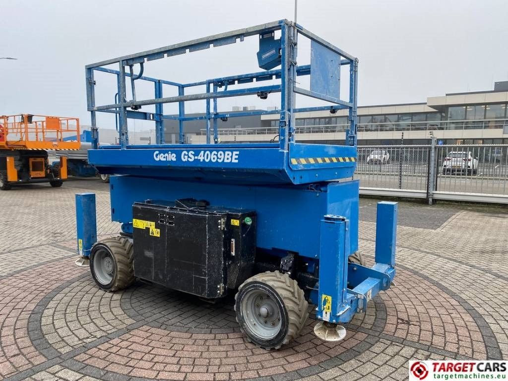Genie GS-4069BE HyBrid Scissor Work Lift 1412cm - Scissor lift: picture 2 Genie GS-4069BE HyBrid Scissor Work Lift 1412cm - Scissor lift: picture 2