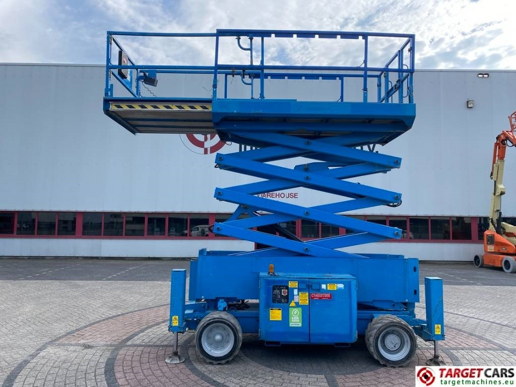 Genie GS-4069DC Electric 4x4 Scissor Work Lift 1412cm - Scissor lift: picture 5 Genie GS-4069DC Electric 4x4 Scissor Work Lift 1412cm - Scissor lift: picture 5