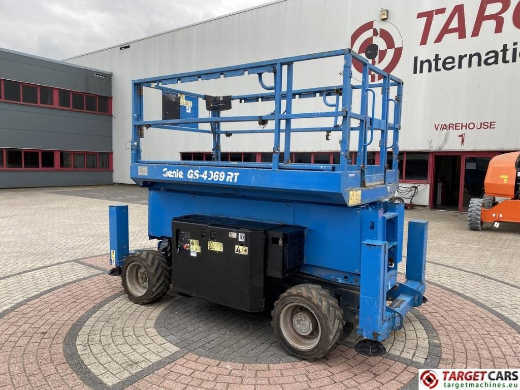Genie GS-4069RT Diesel 4x4 Scissor Work Lift 1412cm - Scissor lift: picture 4 Genie GS-4069RT Diesel 4x4 Scissor Work Lift 1412cm - Scissor lift: picture 4