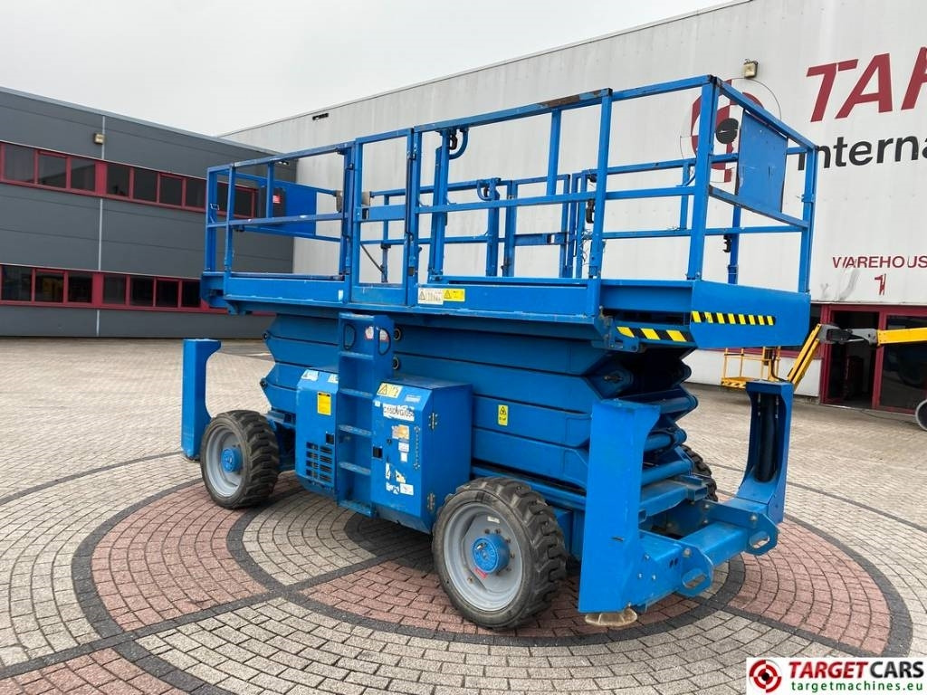 Genie GS-4390RT Diesel 4x4 Scissor Work Lift 1511cm - Scissor lift: picture 4 Genie GS-4390RT Diesel 4x4 Scissor Work Lift 1511cm - Scissor lift: picture 4