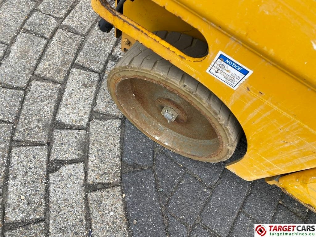 Haulotte Compact 10 Electric Scissor Work Lift 1015cm  on lease Haulotte Compact 10 Electric Scissor Work Lift 1015cm: picture 23