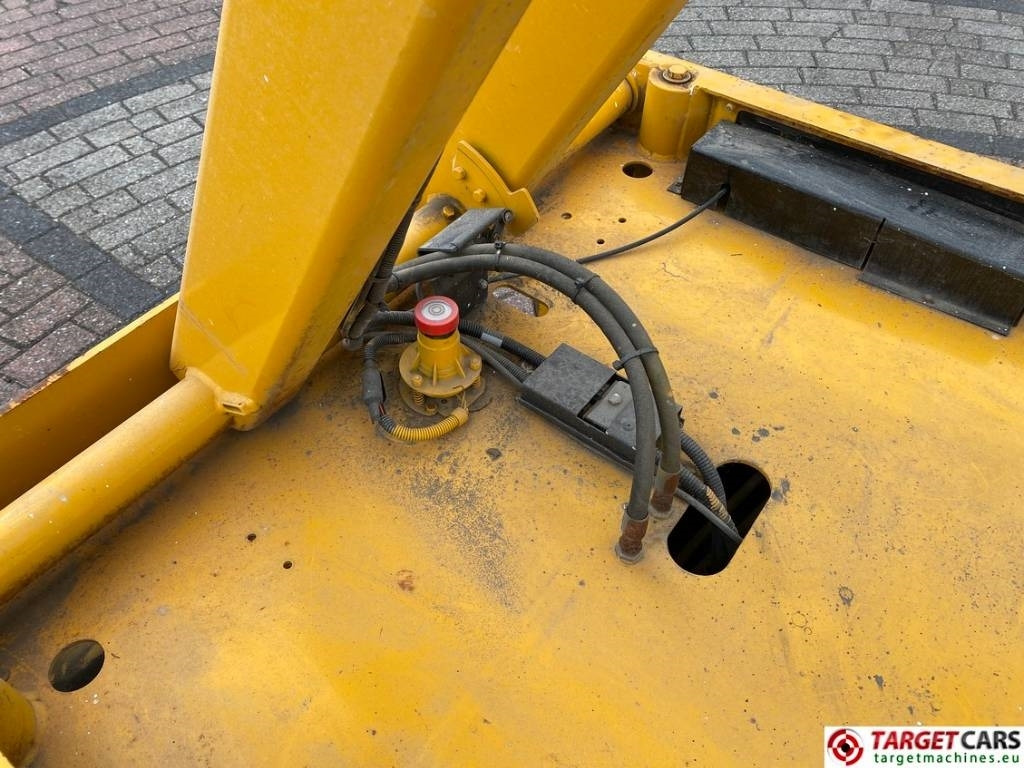 Haulotte Compact 10 Electric Scissor Work Lift 1015cm  on lease Haulotte Compact 10 Electric Scissor Work Lift 1015cm: picture 16