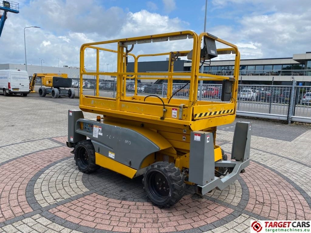 Haulotte Compact 10DX Diesel 4x4 Scissor Work Lift 1015cm - Scissor lift: picture 2 Haulotte Compact 10DX Diesel 4x4 Scissor Work Lift 1015cm - Scissor lift: picture 2