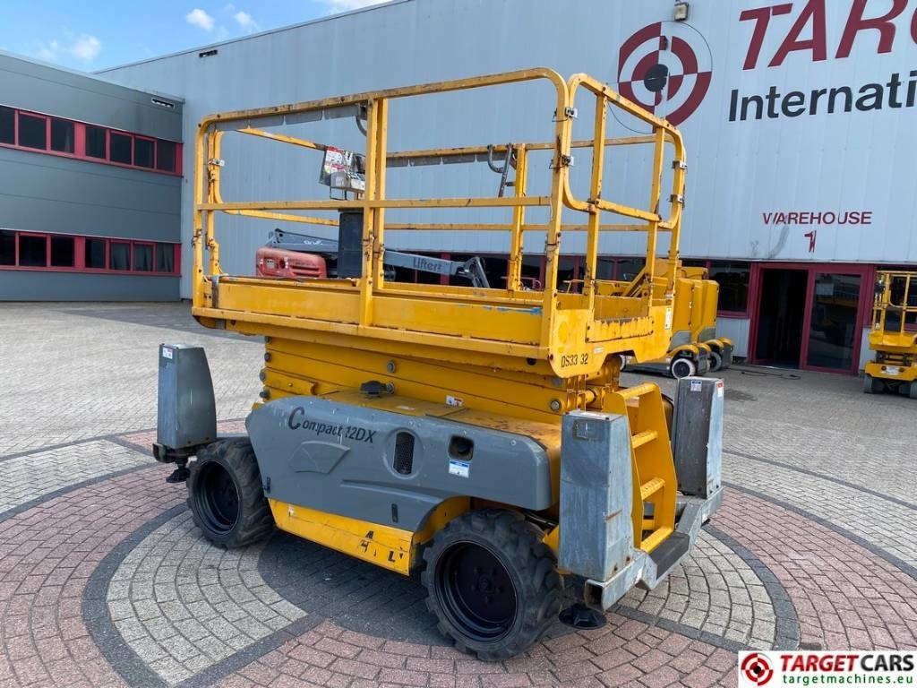 Haulotte Compact 12DX Diesel 4x4 Scissor Work Lift 1206cm - Scissor lift: picture 4 Haulotte Compact 12DX Diesel 4x4 Scissor Work Lift 1206cm - Scissor lift: picture 4