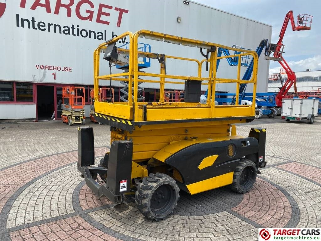 Haulotte Compact 12DX Diesel 4x4 Scissor Work Lift 1206cm - Scissor lift: picture 1 Haulotte Compact 12DX Diesel 4x4 Scissor Work Lift 1206cm - Scissor lift: picture 1
