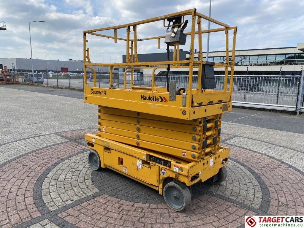 Haulotte Compact 14 Electric Scissor Work Lift 1385cm - Scissor lift: picture 2 Haulotte Compact 14 Electric Scissor Work Lift 1385cm - Scissor lift: picture 2