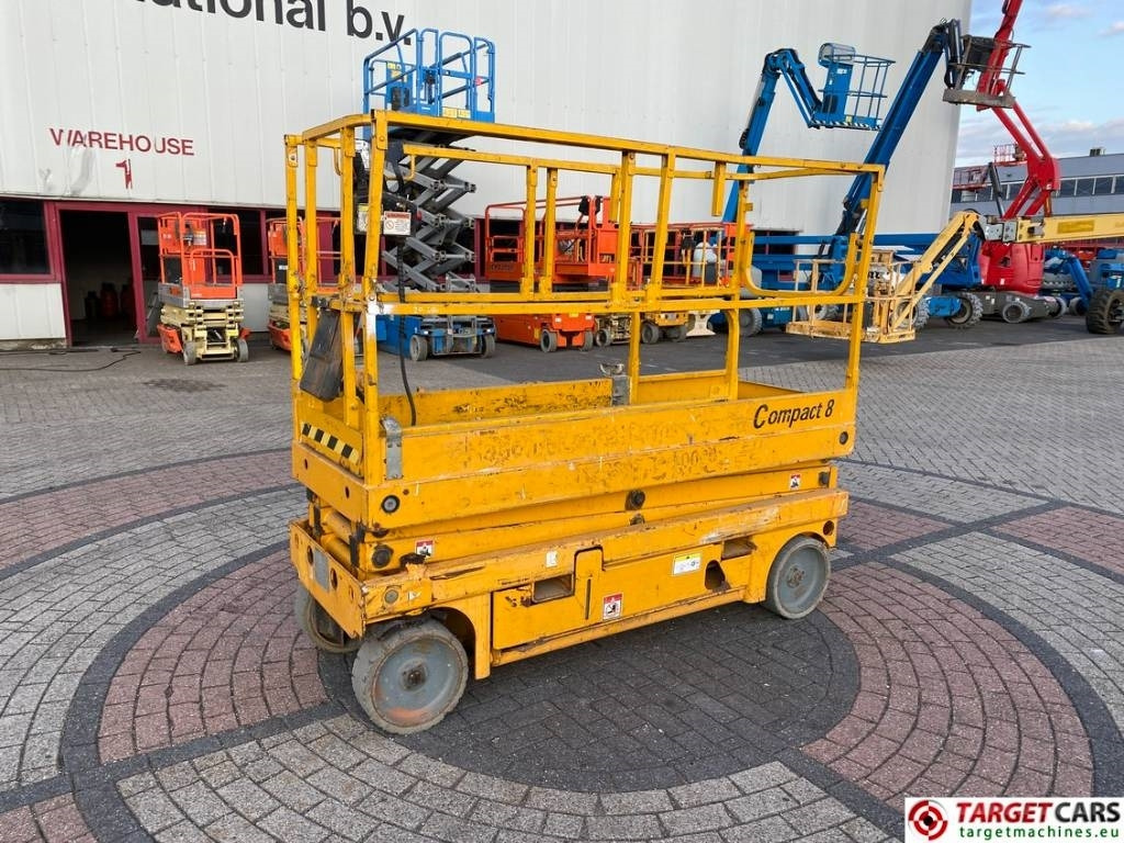 Haulotte Compact 8 Electric Scissor Work Lift 818cm - Scissor lift: picture 1 Haulotte Compact 8 Electric Scissor Work Lift 818cm - Scissor lift: picture 1