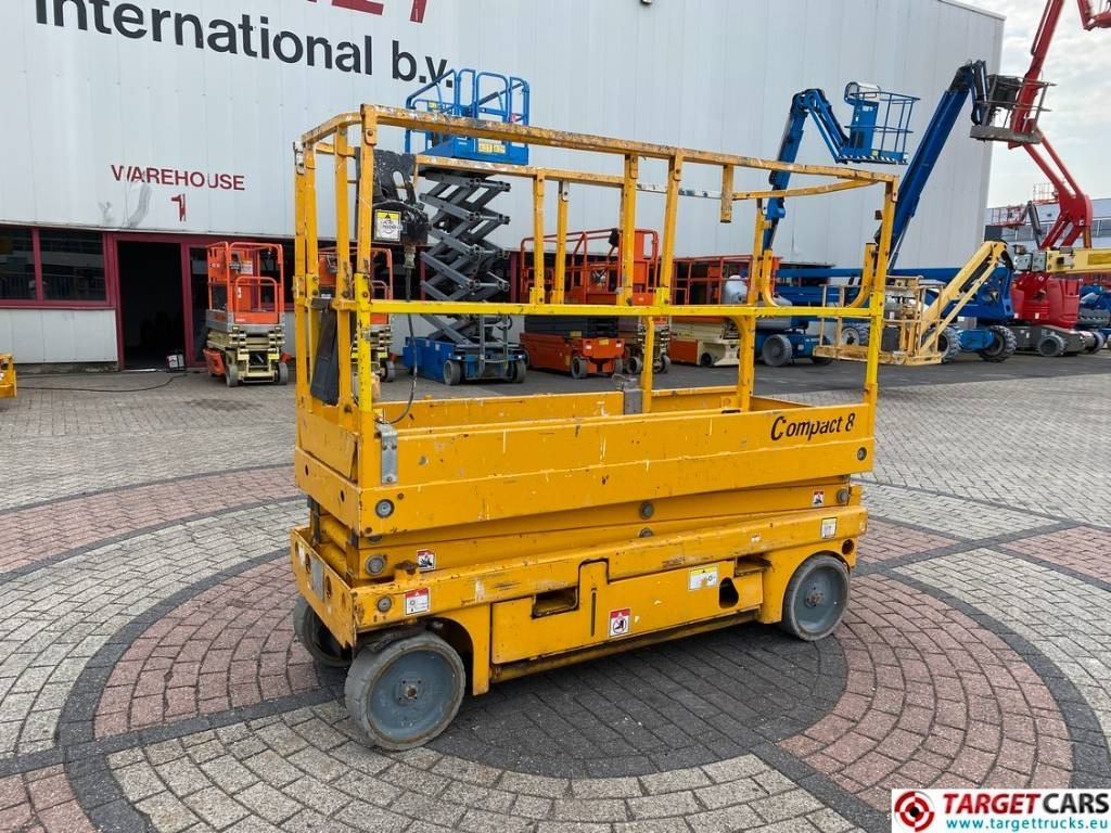 Haulotte Compact 8 Electric Scissor Work Lift 818cm - Scissor lift: picture 1 Haulotte Compact 8 Electric Scissor Work Lift 818cm - Scissor lift: picture 1