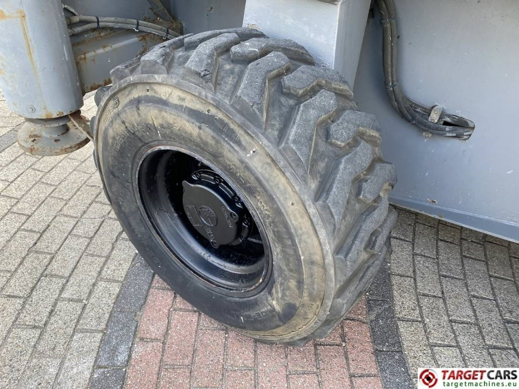 Scissor lift Holland Lift Combistar M-250DL27 diesel scissor worklift 27.20M: picture 20 Scissor lift Holland Lift Combistar M-250DL27 diesel scissor worklift 27.20M: picture 20