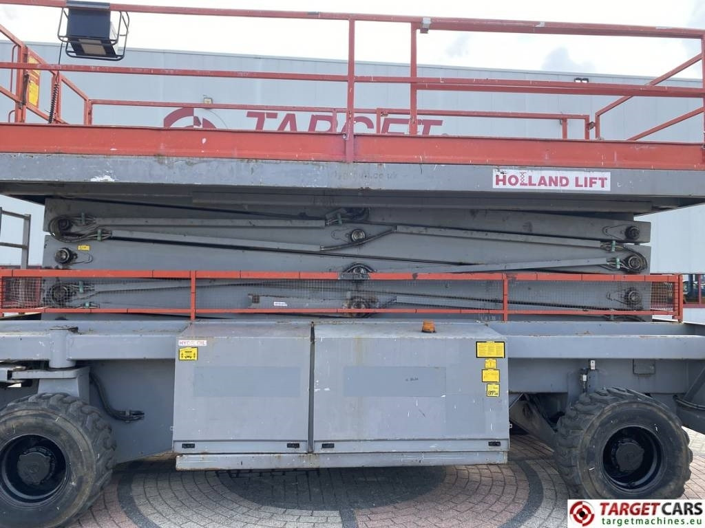 Scissor lift Holland Lift Combistar M-250DL27 diesel scissor worklift 27.20M: picture 25 Scissor lift Holland Lift Combistar M-250DL27 diesel scissor worklift 27.20M: picture 25